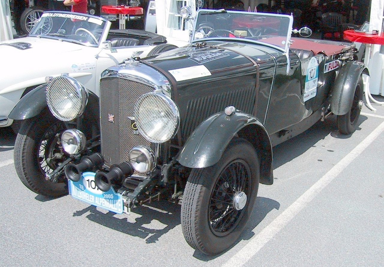 1280px-black_oldtimer